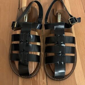 Fisherman sandals in patent leather